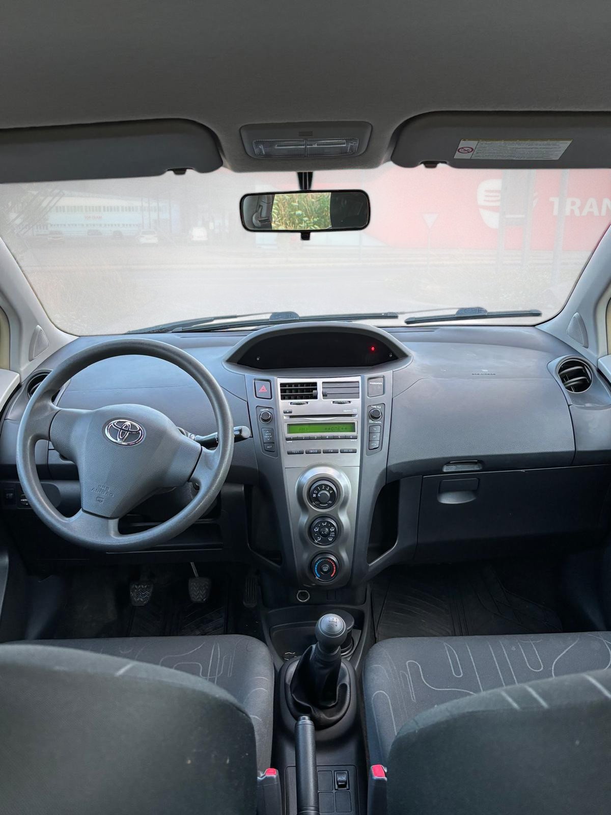 
								Toyota Yaris 1,0 VVT-i full									